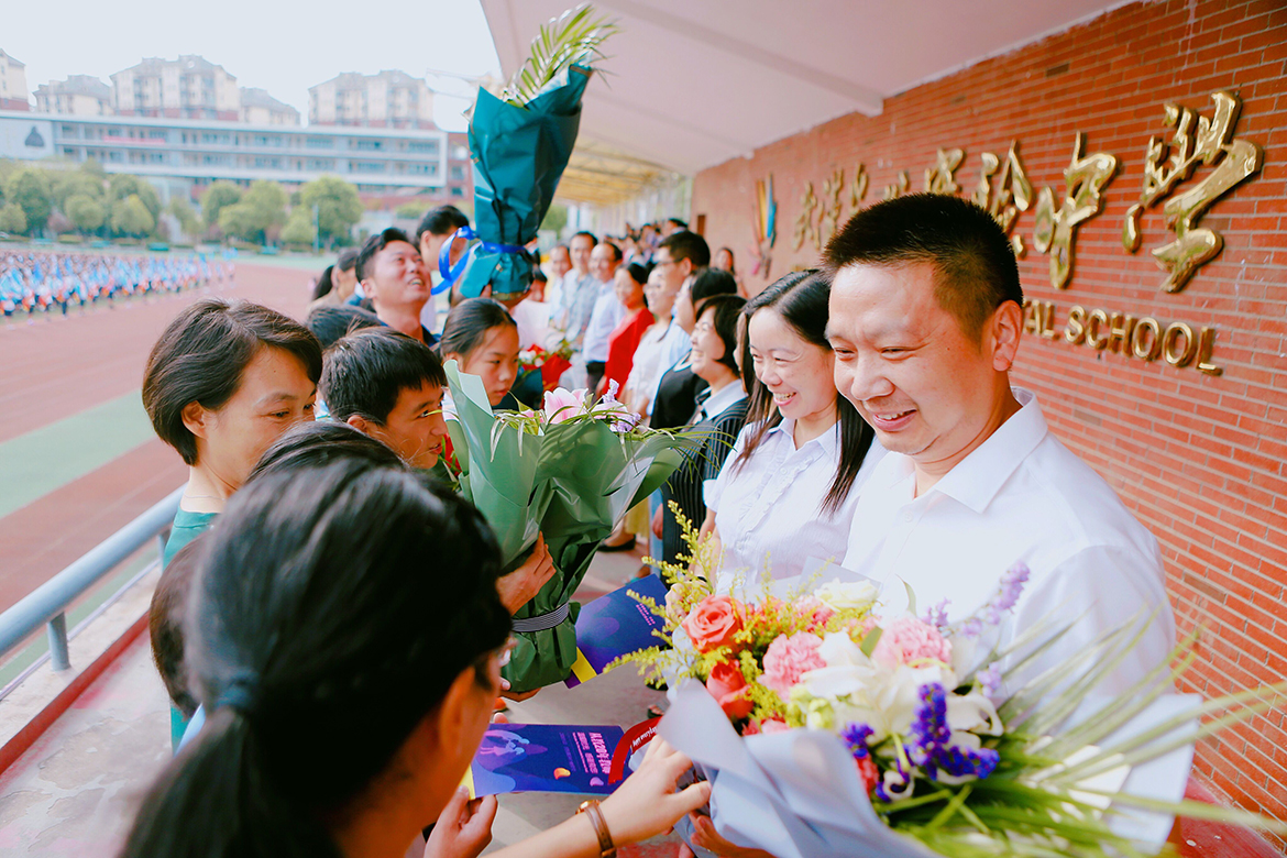 温暖时光,感谢有您 武汉市光谷实验中学 武汉教育云